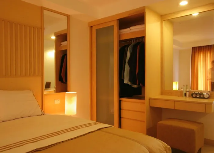 Romance Srinakarin Hotel Bangkok