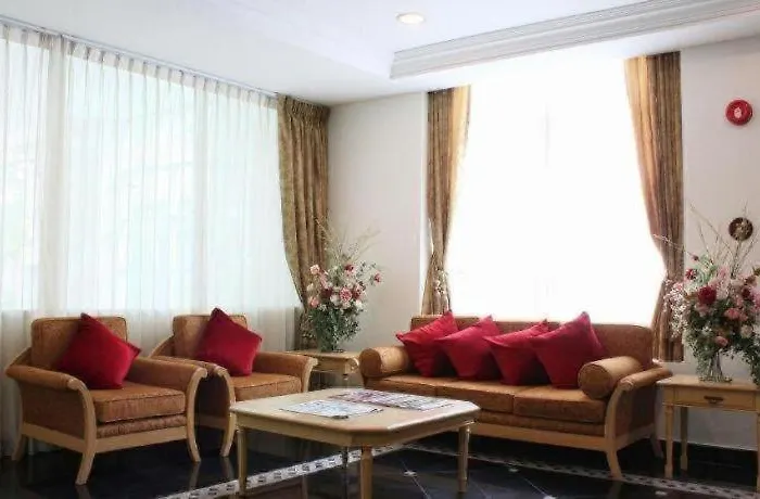Romance Srinakarin Hotel 3*