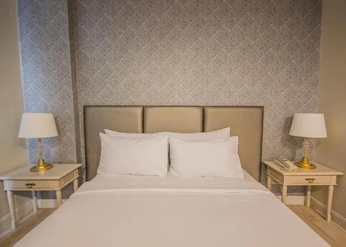 Hotel Romance Srinakarin 3*