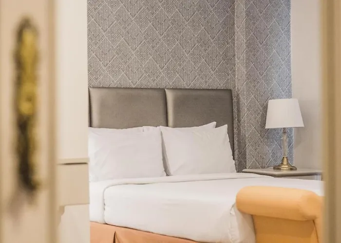 Hotel Romance Srinakarin 3*