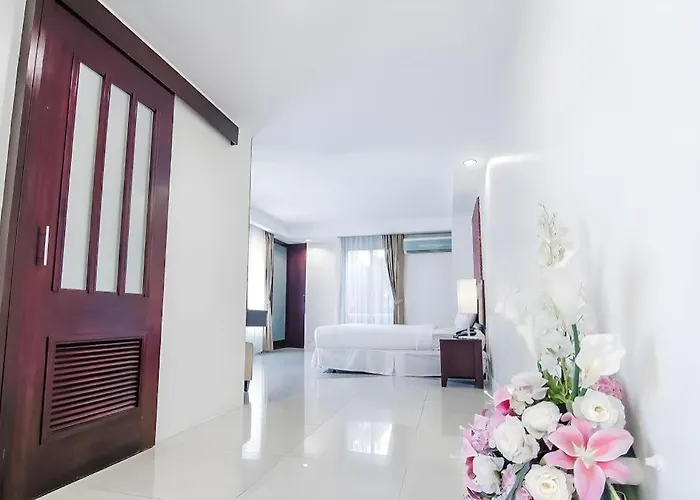 Romance Srinakarin Bangkok