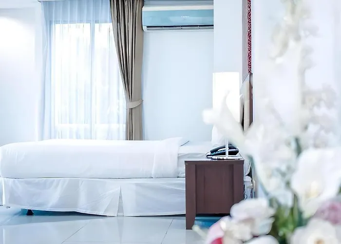 Romance Srinakarin Hotel Bangkok