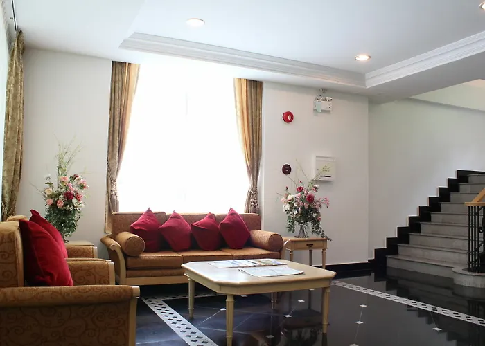 فندق Romance Srinakarin 3*